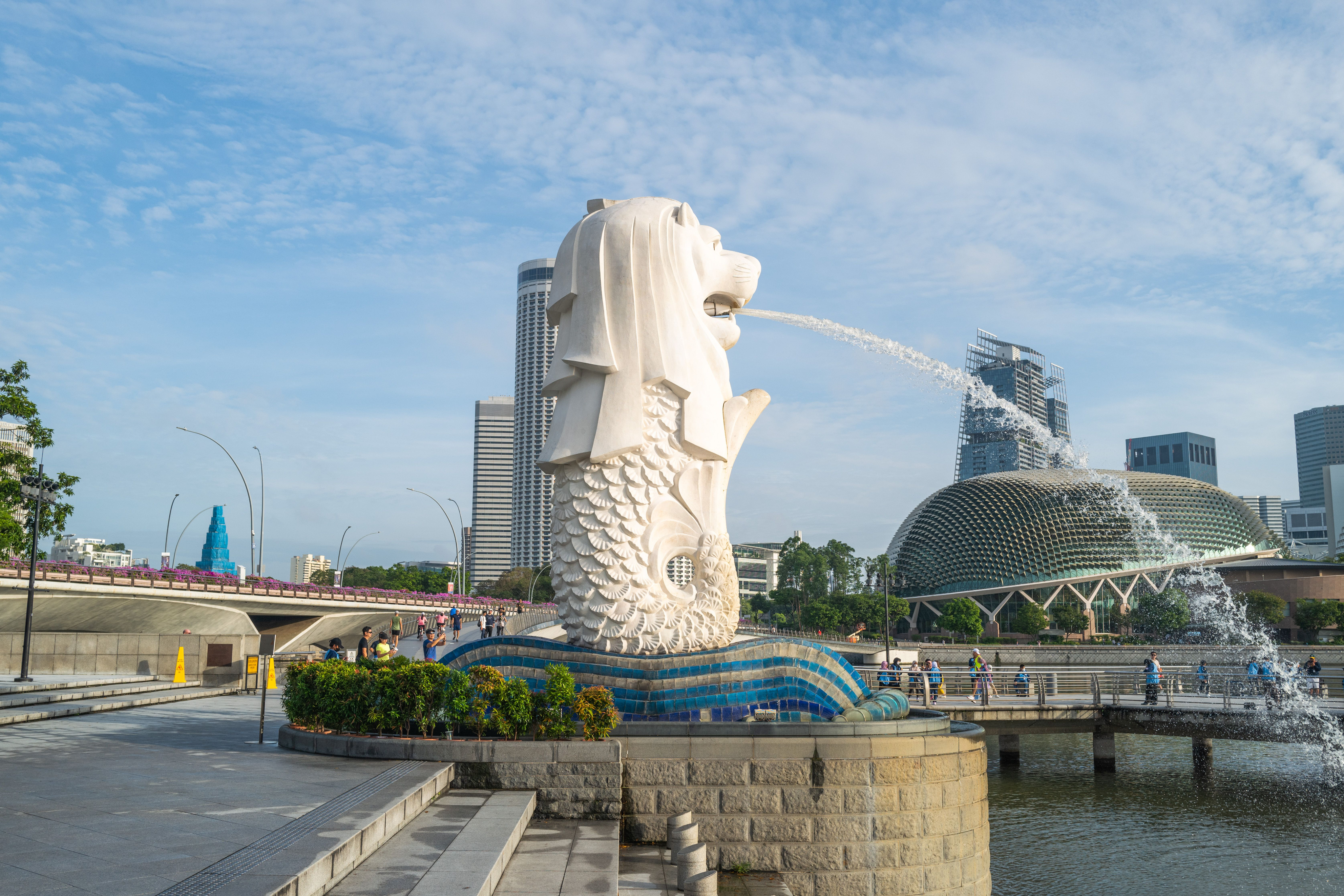 Singapore Merlion waterfront